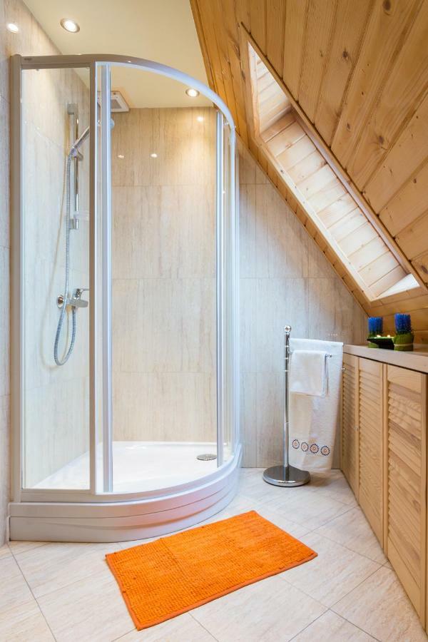 Apartament Pomaranczowy Z Basenem I Sauna Koscielisko Luaran gambar